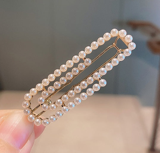 Purselly Pearl Hair Clip Set